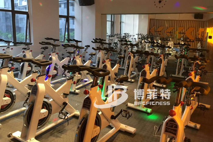 桃子视频在线观看免费完整版网健身器材