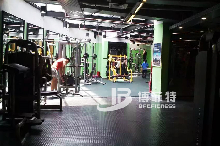 桃子视频在线观看免费完整版网健身器材