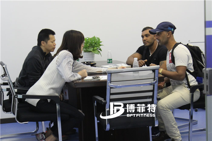 桃子视频在线观看免费完整版网会议