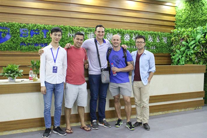 南非客户来中国采购桃子视频在线观看免费完整版网品牌一色桃子在线视频