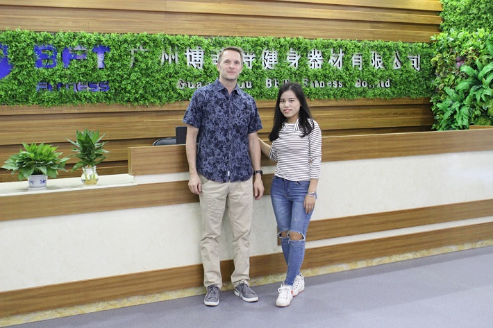 桃子视频在线观看免费完整版网健身器材有限公司采购进口健身器械
