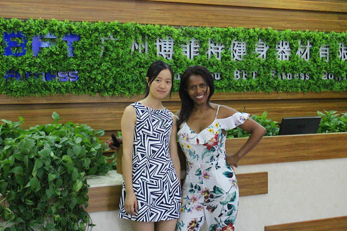 马达加斯加进口桃子视频在线观看免费完整版网健身器材