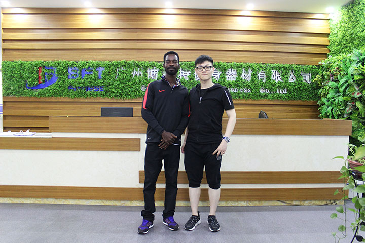 加纳客户采购桃子视频在线观看免费完整版网跑步机健身器材